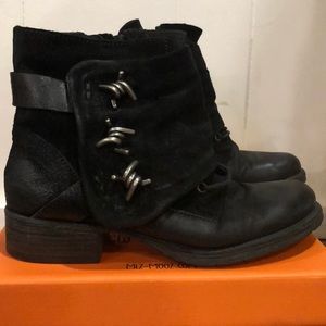 Genuine leather/suede black Miz Mooz boots